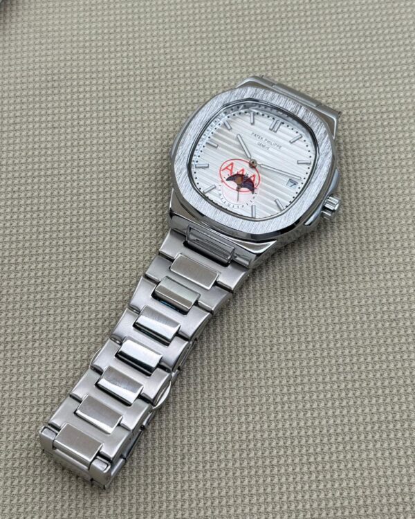 Elegant Design with Patek Philippe First Copy Watch